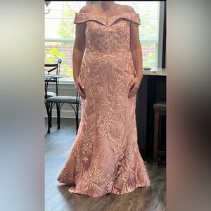 Off-Shoulder Blush Pink Lace Maxi Dress